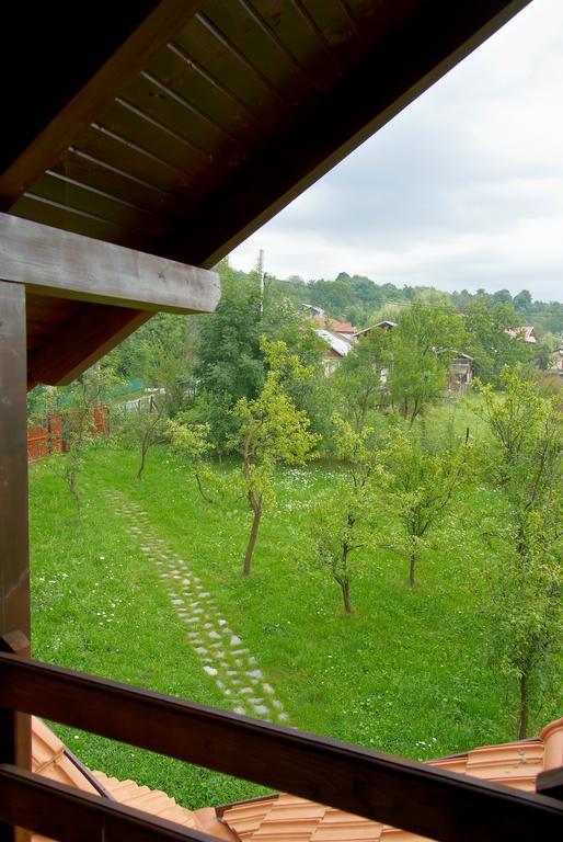 Casuta Cu Prieteni Cornu de Jos Стая снимка